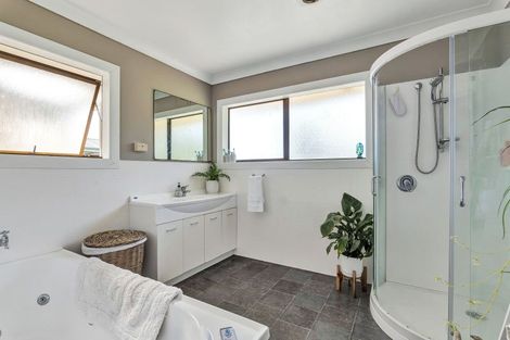 Photo of property in 2062 South Road, Otakeho, Hawera, 4678