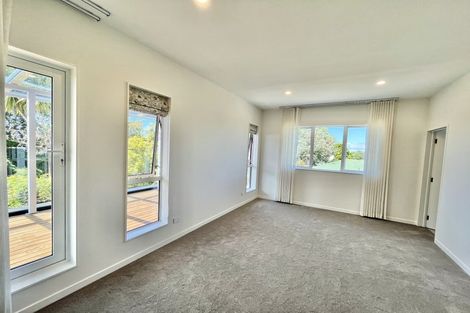 Photo of property in 7b Hanson Place, West Harbour, Auckland, 0618