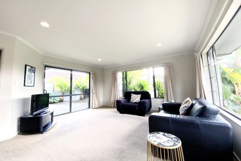 Photo of property in 12 Kalmore Place, Flat Bush, Auckland, 2016