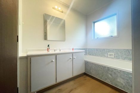 Photo of property in 103 Becroft Drive, Forrest Hill, Auckland, 0620