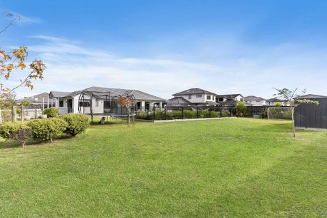 Photo of property in 19 Kahika Grove, Huapai, Kumeu, 0810
