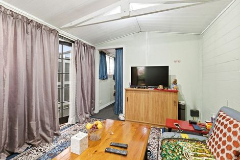 Photo of property in 637 Evans Bay Parade, Kilbirnie, Wellington, 6022