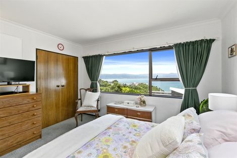 Photo of property in 2/76 Lohia Street, Khandallah, Wellington, 6035