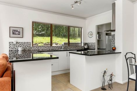 Photo of property in 2/54 Mayfair Crescent, Mairangi Bay, Auckland, 0630