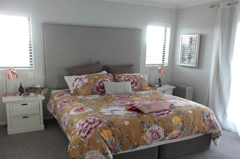 Photo of property in 10 Mauku Lane, Greenhithe, Auckland, 0632