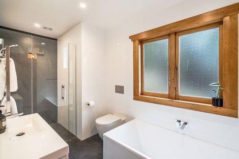 Photo of property in 256 Onewa Road, Birkenhead, Auckland, 0626