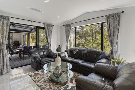 Photo of property in 52 Scott Road, Stanmore Bay, Whangaparaoa, 0932