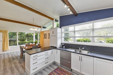 Photo of property in 10 Edwards Place, Terrace End, Palmerston North, 4410