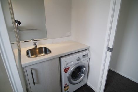 Photo of property in 104 Bowhill Road, New Brighton, Christchurch, 8083