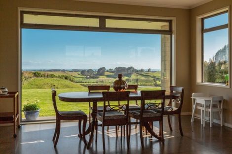 Photo of property in 396 Upland Road, Tarurutangi, New Plymouth, 4372