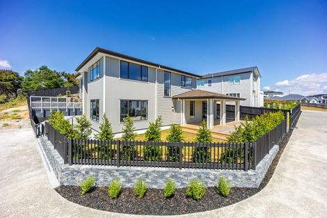 Photo of property in 15 Dulcie Way, Orewa, 0931