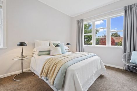 Photo of property in 10 Kingsway, Three Kings, Auckland, 1024