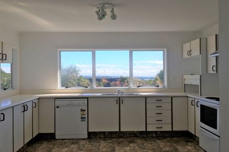 Photo of property in 303 Glenfield Road, Glenfield, Auckland, 0629