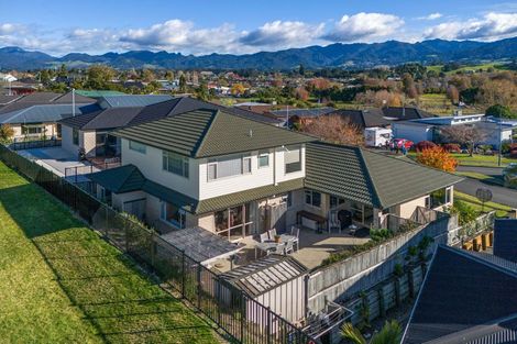 Photo of property in 32 Noble Johnston Drive, Katikati, 3129