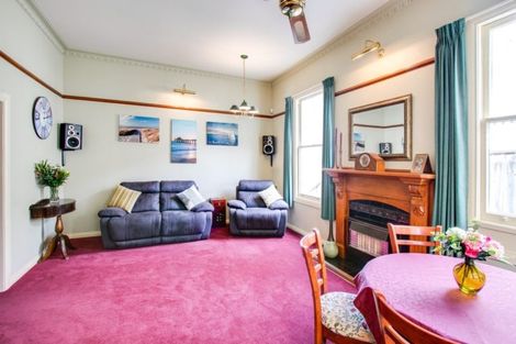 Photo of property in 18 Sealy Road, Bluff Hill, Napier, 4110