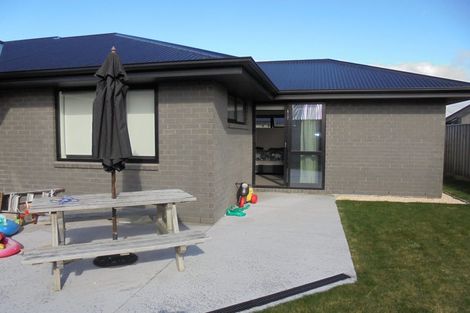 Photo of property in 5 Wykes Place, Amberley, 7410