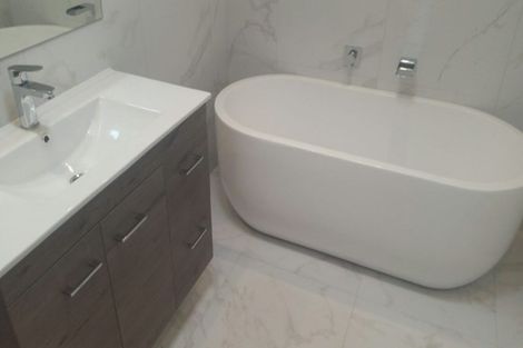 Photo of property in 2b Makura Road, Long Bay, Auckland, 0630