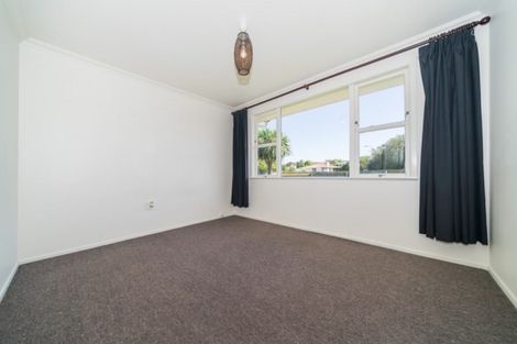 Photo of property in 2 Croxley Place, Terrace End, Palmerston North, 4410