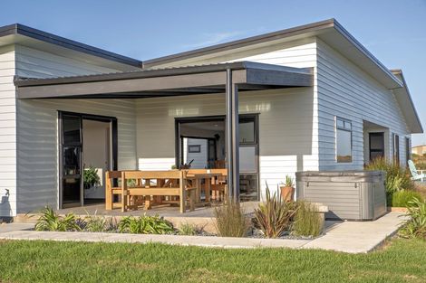 Photo of property in 56c Bennett Road, Matata, Whakatane, 3194