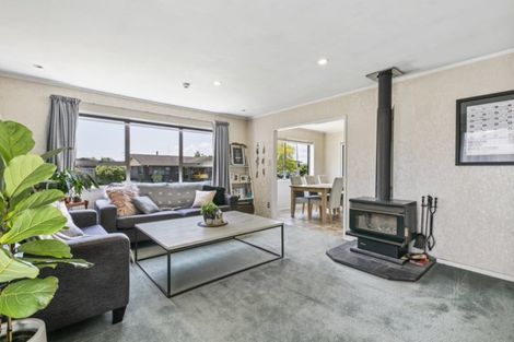 Photo of property in 32 Rushgreen Avenue, Pahurehure, Papakura, 2113