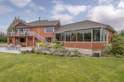 Photo of property in 77 Horndon Street, Darfield, 7571