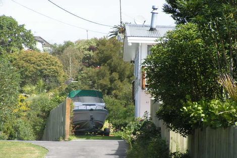 Photo of property in 61 Gladstone Road, Northcote, Auckland, 0627