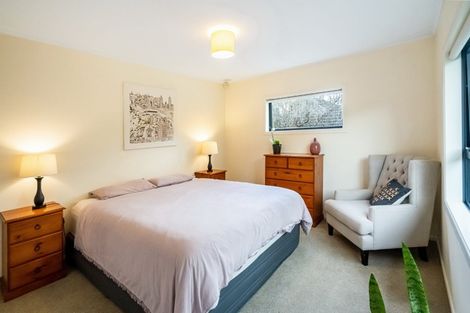 Photo of property in 2/539 Glenfield Road, Glenfield, Auckland, 0629