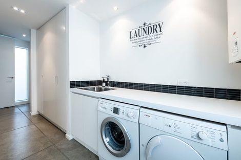 Photo of property in 42 Braemar Road, Rothesay Bay, Auckland, 0630