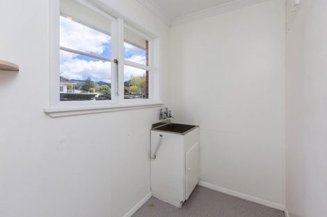 Photo of property in 2 Hazel Street, Ebdentown, Upper Hutt, 5018
