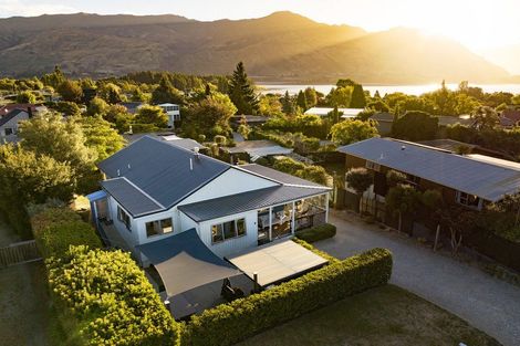 Photo of property in 9 Rimu Lane, Wanaka, 9305