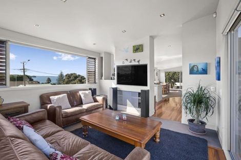 Photo of property in 28 Rothesay Bay Road, Rothesay Bay, Auckland, 0630