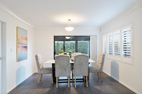 Photo of property in 54 Sapperton Drive, Henderson, Auckland, 0612