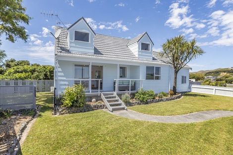 Photo of property in 35 James Cook Drive, Whitby, Porirua, 5024