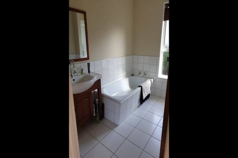 Photo of property in 64 Oakley Crescent, Hornby, Christchurch, 8042