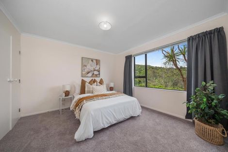 Photo of property in 2/14 Doris Gordon Crescent, Crofton Downs, Wellington, 6035