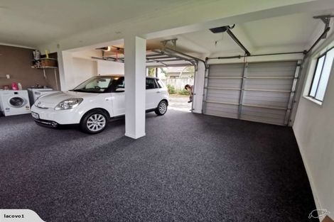 Photo of property in 22 Palomino Drive, Henderson, Auckland, 0612