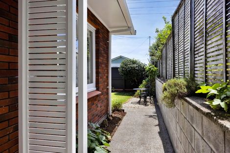 Photo of property in 70 Pendarves Street, New Plymouth, 4310