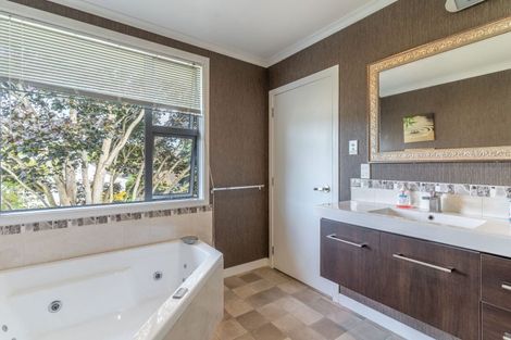 Photo of property in 22 Hamilton Avenue, Winton, 9720