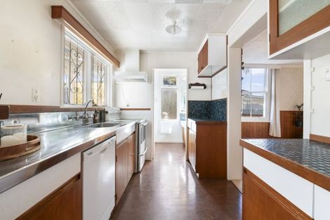 Photo of property in 50 Woodside Avenue, Northcote, Auckland, 0627