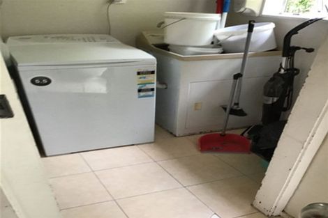 Photo of property in 4/52 Tudor Road, Henderson, Auckland, 0610