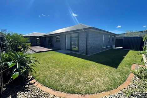 Photo of property in 11 Fuller Street, Papamoa Beach, Papamoa, 3118