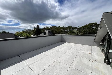 Photo of property in 2/5 Hepburn Street, Freemans Bay, Auckland, 1011
