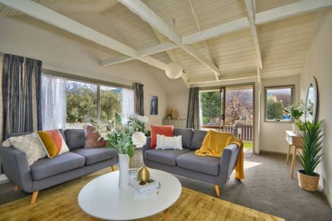 Photo of property in 49 Oregon Drive, Kelvin Heights, Queenstown, 9300