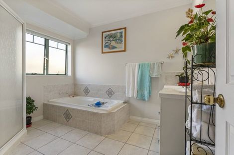 Photo of property in 127 Blake Boulevard, Papamoa Beach, Papamoa, 3118