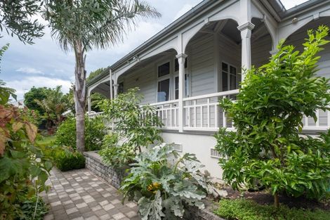 Photo of property in 29 Cameron Road, Bluff Hill, Napier, 4110