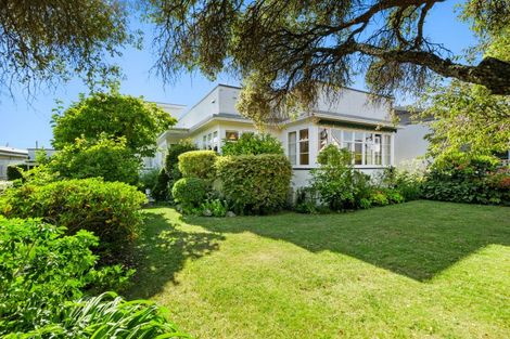 Photo of property in 11 Coleman Terrace, Hospital Hill, Napier, 4110