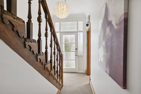 Photo of property in 8 Moir Street, Mount Victoria, Wellington, 6011