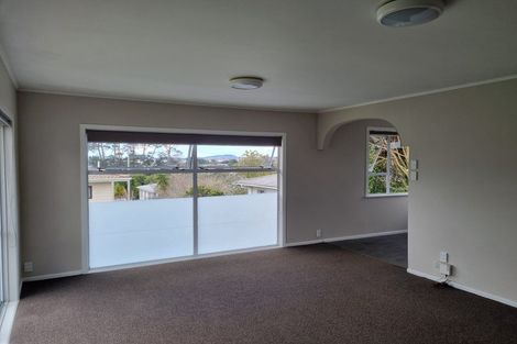 Photo of property in 7 Crystal Avenue, Glendene, Auckland, 0602
