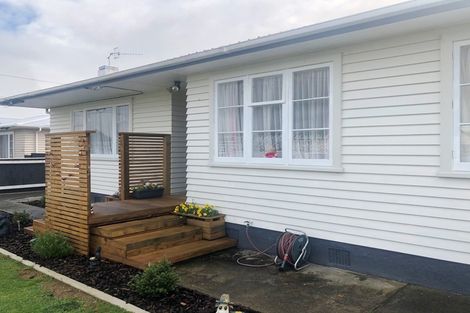 Photo of property in 21 Bledisloe Street, Levin, 5510