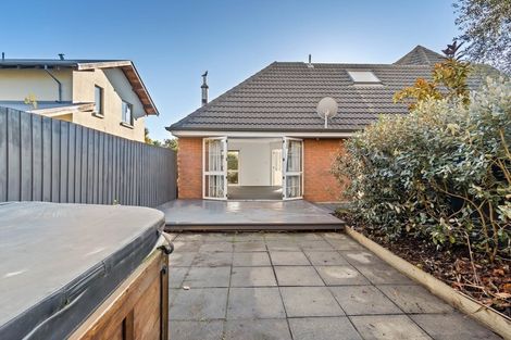 Photo of property in 2/53 Hamilton Avenue, Ilam, Christchurch, 8041